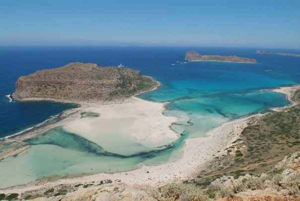 Κρήτη: Η εξωτική λιμνοθάλασσα του Μπάλου από ψηλά (video)